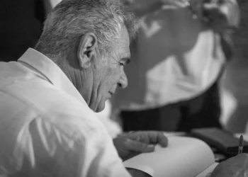 Frantsesko DiPierro: Ο Φύλακας της Ιστορίας της Λέρου