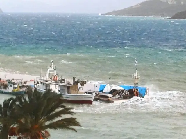 Δήμαρχος Λέρου: “Το νησί μας ζει πρωτόγνωρες καταστάσεις από τα καιρικά φαινόμενα”