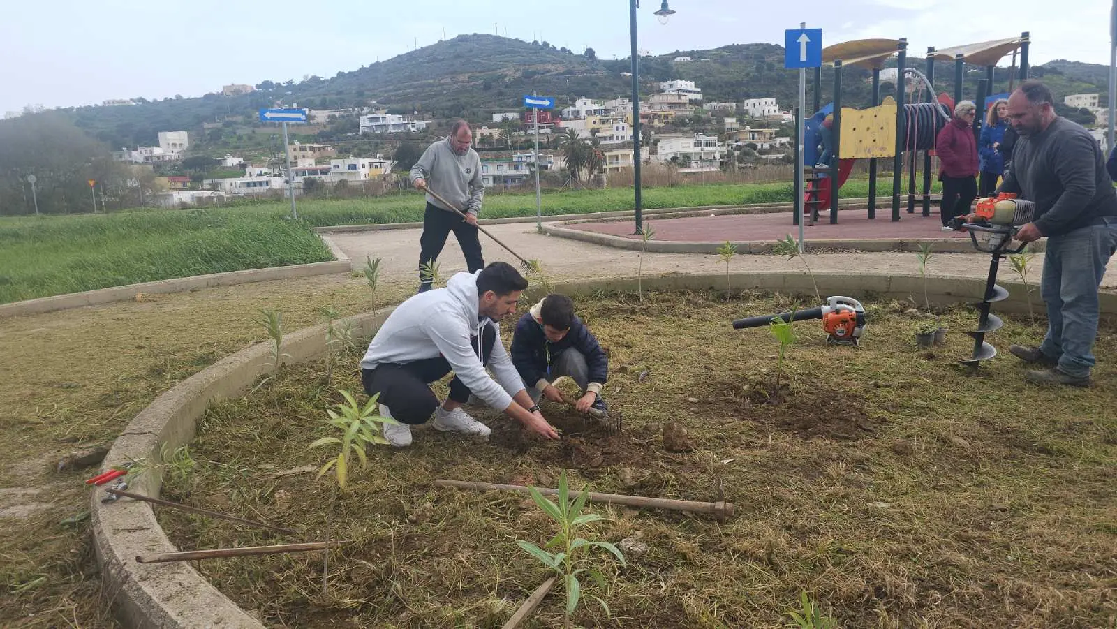 Λέρος: Δράση δεντροφύτευσης από τον Σύλλογο Γονέων του Δημοτικού Σχολείου Αλίντων στη Γούρνα
