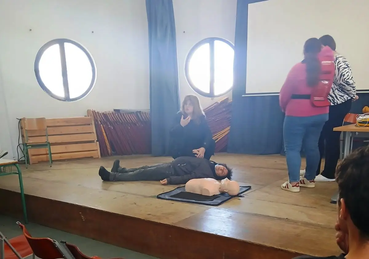 Λέρος: Ενημερωτική και πρακτική δράση στο ΕΠΑΛ από τη ΣΑΕΚ Τραυματολογίας Λέρου