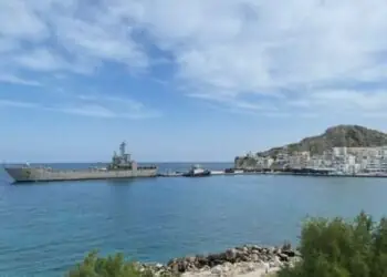 Στην Κάρπαθο οι πύραυλοι Patriot – Αρματαγωγό του Πολεμικού Ναυτικού κατέπλευσε στα Πηγάδια