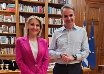 Συνάντηση Μίκας Ιατρίδη με τον Πρωθυπουργό Κυριάκο Μητσοτάκη στο Μέγαρο Μαξίμου