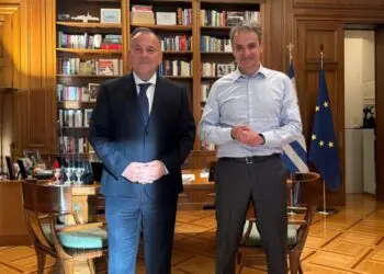 Συνάντηση Γιάννη Παππά με τον Πρωθυπουργό Κυριάκο Μητσοτάκη στο Μέγαρο Μαξίμου