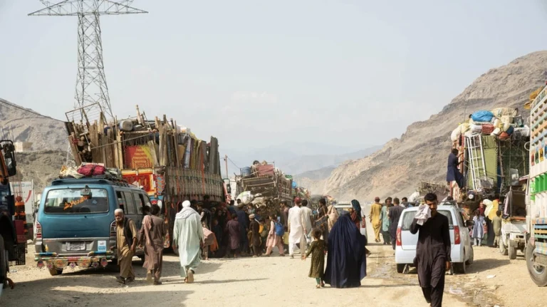 Kαθώς η κρίση στη Μέση Ανατολή κλιμακώνεται, η Ύπατη Αρμοστεία κινητοποιείται σε ολόκληρη την περιοχή