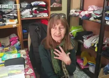 Λέρος: Ένα μεγάλο μάθημα αλληλεγγύης από ένα μικρό νησί – Η «μπουτίκ της ανθρωπιάς» και η προσφορά στους πρόσφυγες