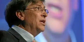 Από τρεις εργαζόμενους σε αυτοκρατορία: Η ιστορία της Microsoft