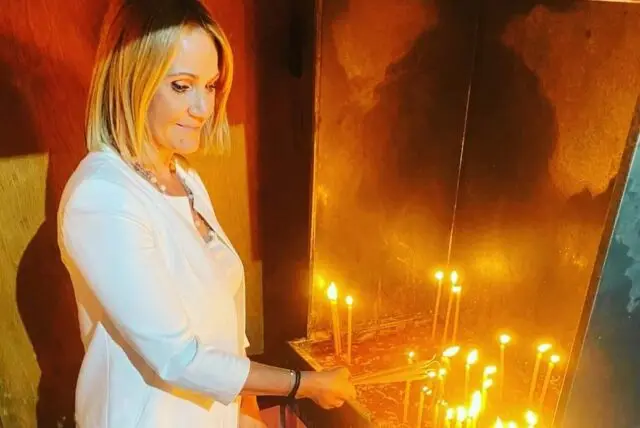 Μίκα Ιατρίδη: «Το Φως της Ανάστασης μας ενώνει και μας δίνει δύναμη να προχωρήσουμε μπροστά»