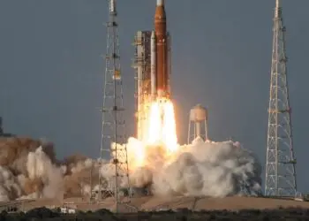Artemis 2: Εκτοξεύτηκε η επανδρωμένη αποστολή της NASA με προορισμό τη Σελήνη