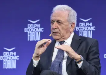 Qatargate: Ένταλμα σύλληψης για τον Αβραμόπουλο από τη βελγική Δικαιοσύνη