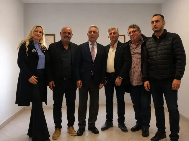 Στη Βουλή από τον Βασίλη Υψηλάντη το ζήτημα των οδηγών φορτηγών Δ.Χ.
