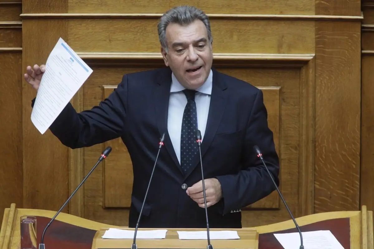 Παρέμβαση του Μάνου Κόνσολα για την προστασία της πρώτης κατοικίας και για να αποφευχθούν εξώσεις και πλειστηριασμοί