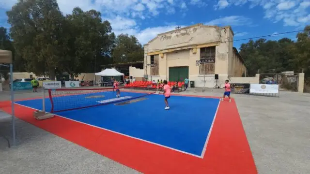 Η Λέρος γνώρισε το foot tennis – 23 ομάδες και δύο μεγάλοι διεθνείς σε μια διοργάνωση που ήρθε για να μείνει