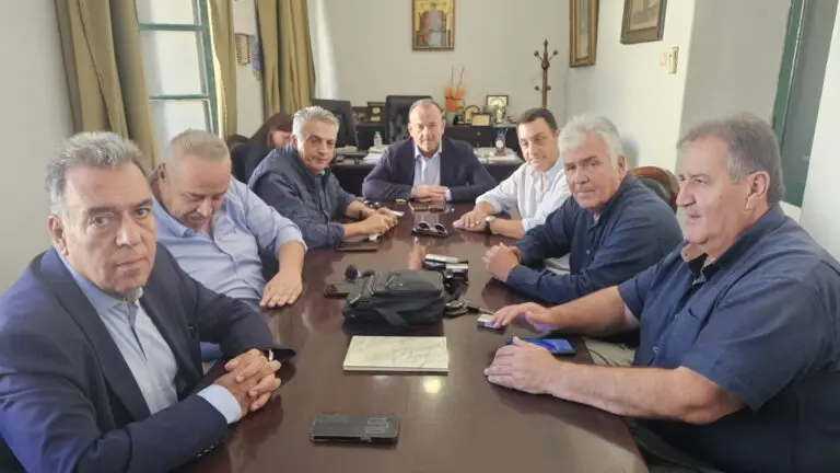 Λέρος: Ευρεία σύσκεψη στο Δημαρχείο παρουσία βουλευτών