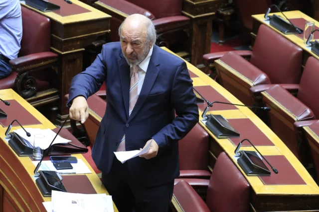 Γ. Νικητιάδης στη Βουλή: Στα όρια της κατάρρευσης το Κέντρο Υγείας Πάτμου – Μία γιατρός καλύπτει όλες τις εφημερίες